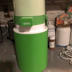 Corningware  small pan, Green and White Insulated Water Bottle,giraffe bank,